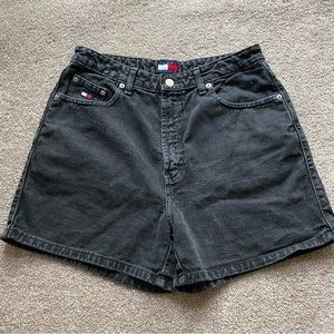 Vintage Tommy Hilfiger shorts!